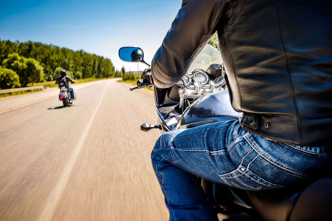motorcyclists01_480-1