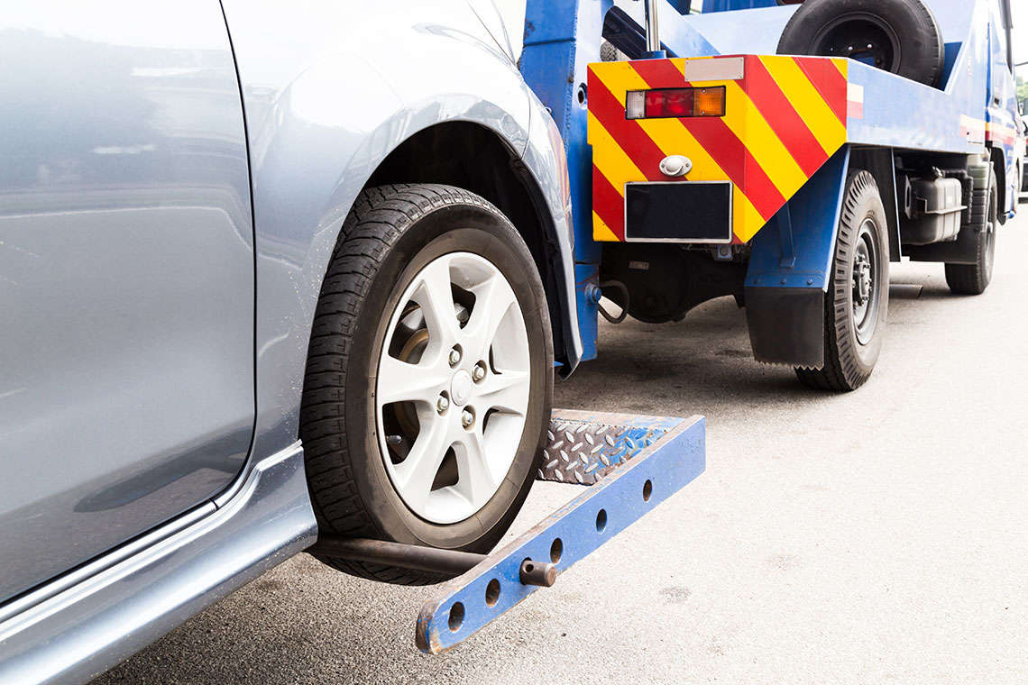 tow-truck-driver-accident-photo